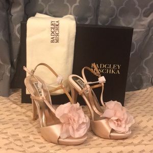 BRAND NEW Badgley Mischka Blush Heels